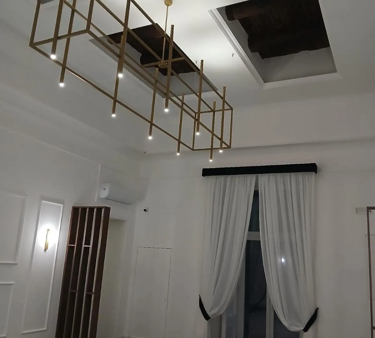 Dimora Neapolis Hotel 0*, Naples